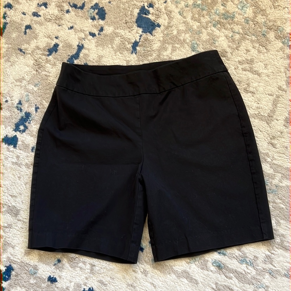 CHICOS  SO SLIMMING SHORTS!